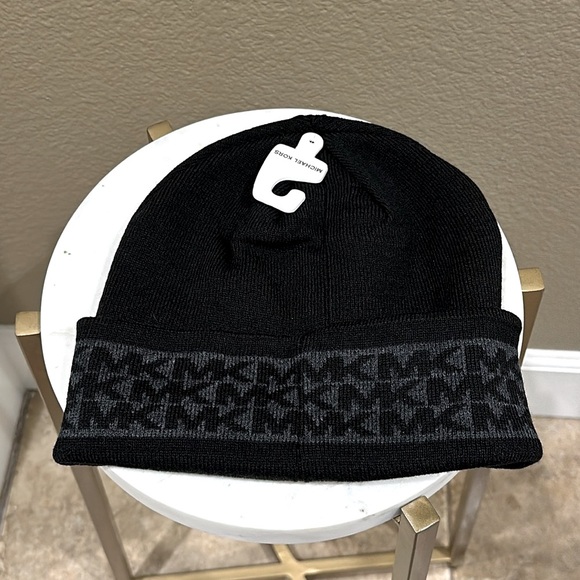 NWT Michael Kors Cuff Beanie - Picture 1 of 5